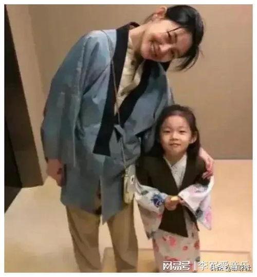 娱乐吃瓜女主
